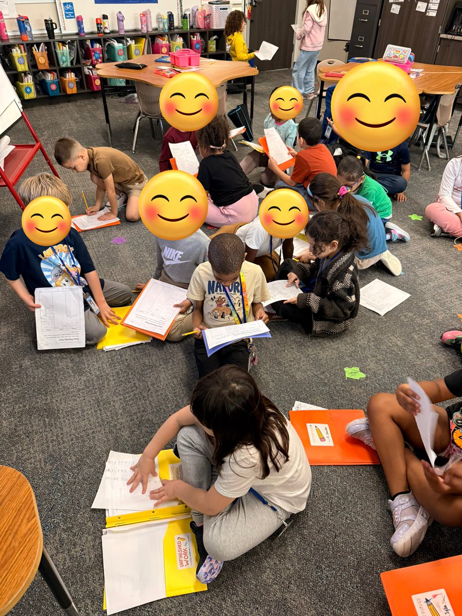 My little poets helped me write a class poem about the sky. We are ready to write our own poems next week! <a href="/OLE_Leopards/">Leonard Elementary</a>