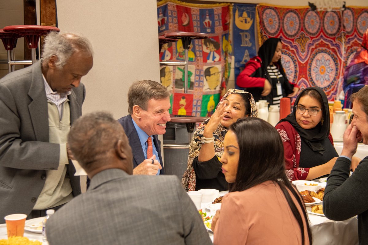 MarkWarner's tweet image. Ramadan Mubarak! I was honored to be able to honor this holy season with a community of Ahmadiyya Muslims in the afternoon and share an iftar with Sudanese Virginians in the evening. Wishing all observing a prayerful &amp;amp; reflective Ramadan!