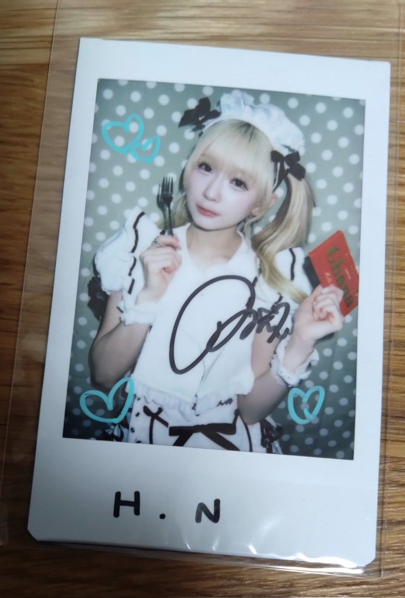 RIEちゃんバレンタインチェキが届きました。明日は、ライブで会いま