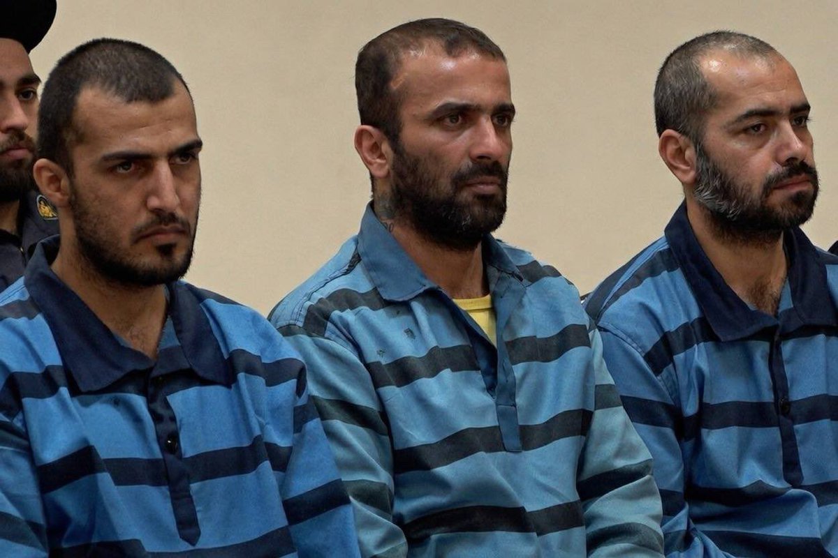 TaraShg6ro's tweet image. #اشکان_مالکی 
 #مهرداد_محمدی‌نیا 
  #آرمان_معرفتی  
جان این عزیزان به شدت در خطره
لطفا خواهشا تمنا میکنم نشر بدید
بهشون اتهام های وحشتناکی زدن از جمله همکار یبا اسرائیل و چرت پرت های خودشون
ما پشتشونیم
#IranMassacre 
#IranRevolution2026 
#KingRezaPahlavi