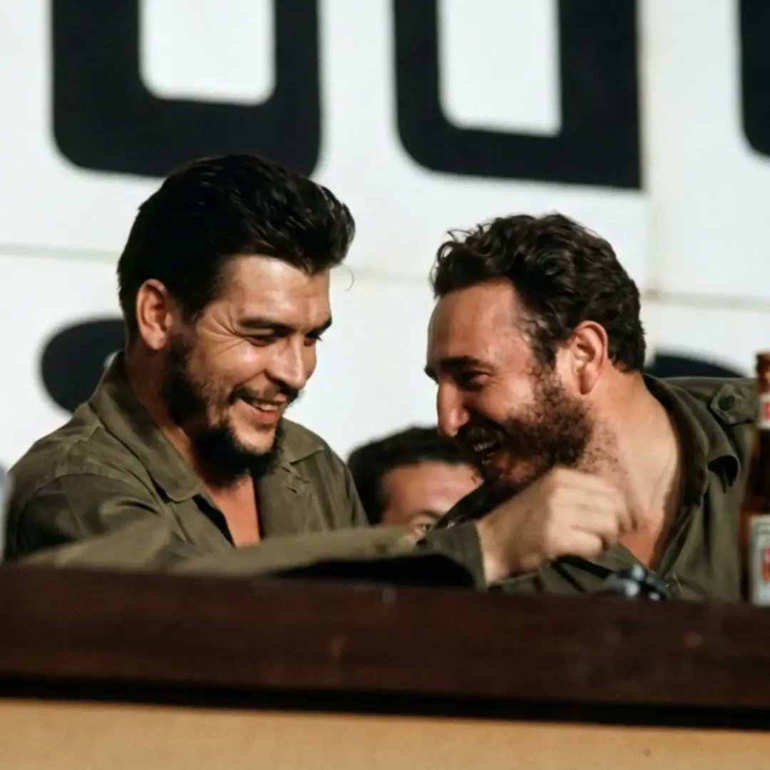 Antifa_Ultras tweet media