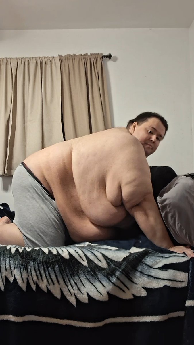 chubbybear94 tweet media