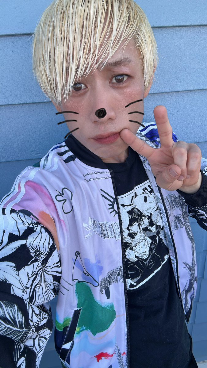 にゃーにゃ にゃー🐈‍⬛ （今日から みなさま よろしくお願いします