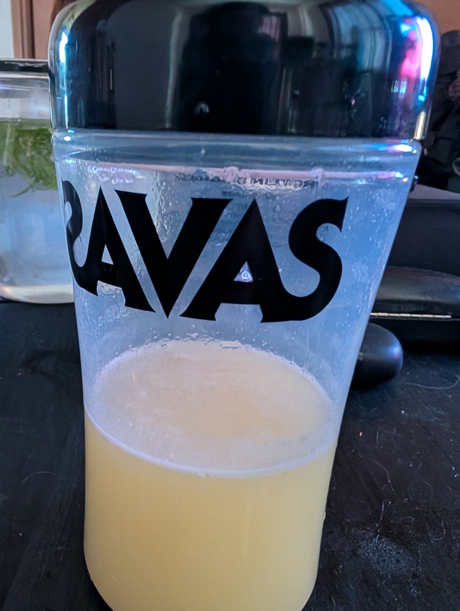 朝食
プロテイン水割り200ml