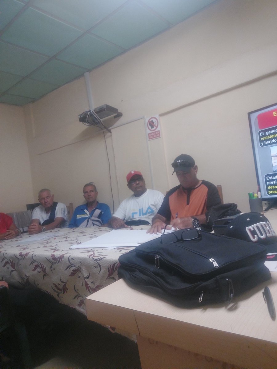 En el Día de la Defensa efectuado en la Agencia de Ayuda a la Navegación en Banes,reforzamos nuestro compromiso con la Revolución. La preparación no es un acto aislado,sino una cultura que construimos día a día. Reafirmamos nuestro compromiso con la Defensa de  la Patria. #Cuba.