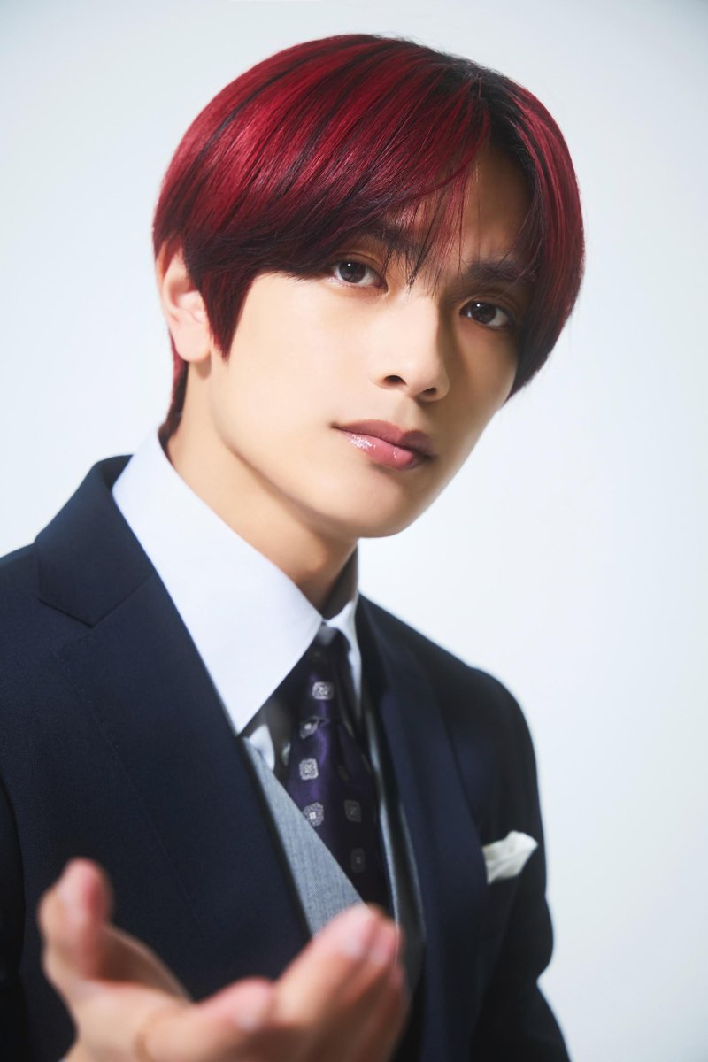 ✨📘【表紙画像解禁】📘✨

#メンズプレッピー 4月号
🗓️2/28発売

🎤表紙は…
#松倉海斗（#TravisJapan） 🧡

なんと‼️
丸1年ぶりでの表紙登場👏✨

3rd Albumにちなんで――
⏳現在⇄過去へヘアメイクでワープ！

💇‍♂️ジュニア時代のヘアメイクを振り返り✨
💄最近のヘアメイク事情もインタビュー🎤