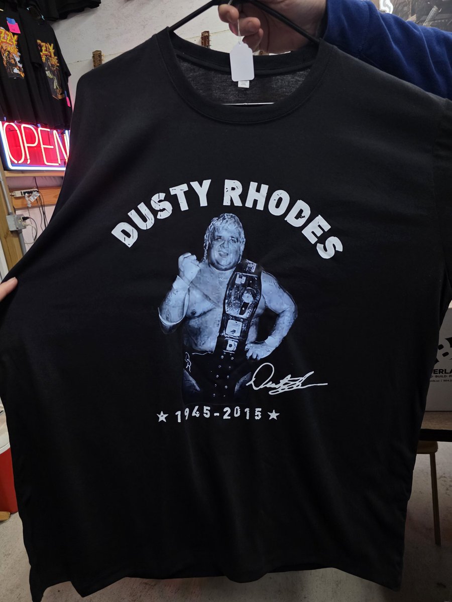GeeeMelll's tweet photo. @WrestlingDazeYT found these gems at The Barnyard (flea market) in South Carolina. Part 1 https://t.co/Bm9Cvxvtc2