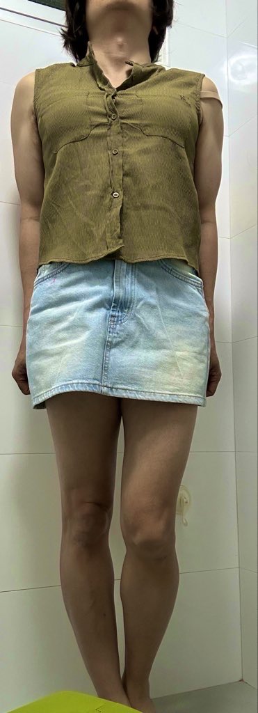 omsmlui's tweet photo. I must be deceiving myself. I naively thought I’m a true sissy only if I’ve taken a real man’s cock in my mouth and in my ass. 我肯定是在自欺欺人。我曾天真地以为，只有把一个真男人的鸡巴含进嘴里、吞进屁眼，才算得上真正的娘娘腔。 https://t.co/Yo1tgrJWoB