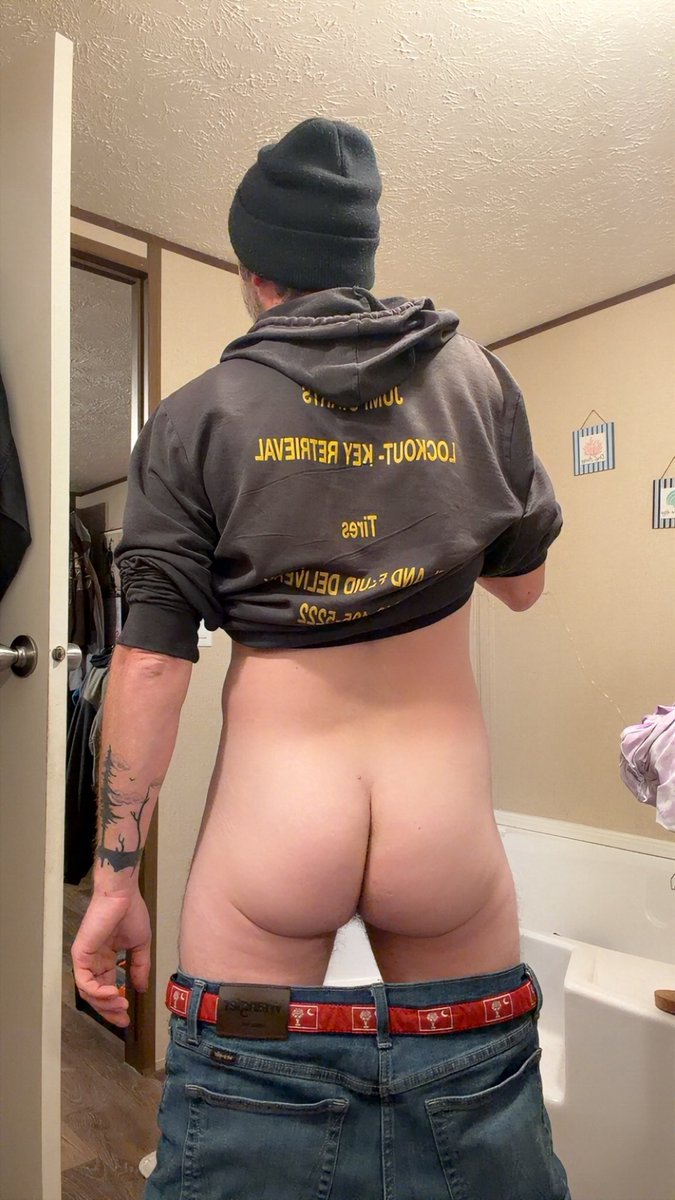 RepoJr88's tweet photo. One of my favorite pictures of my ass. 🍑 that cake looks so edible 🤤
https://t.co/ahwUqqsQhR https://t.co/ws33DDgpgW
