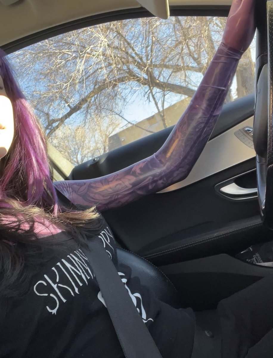 Charlotte (@gothcharlotte) on Twitter photo 