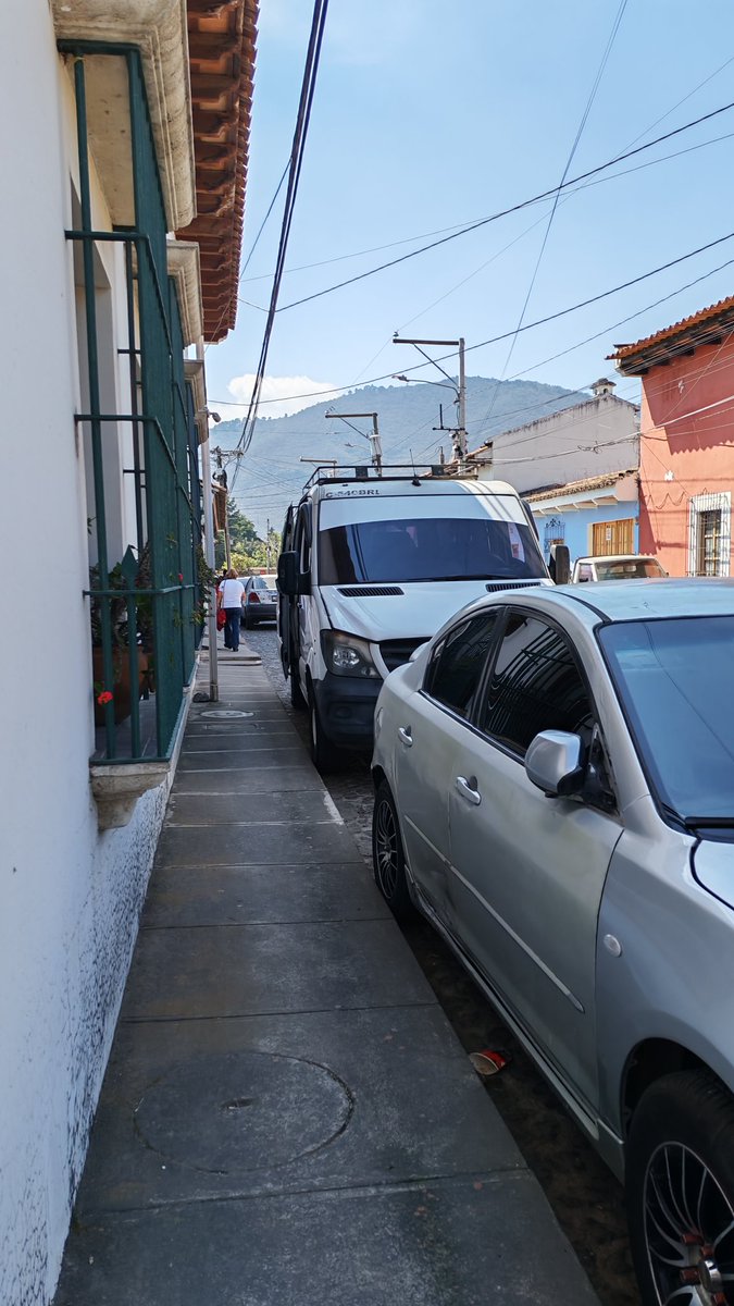 Lemog_'s tweet photo. Nuevamente @JuanMaAsturias... Vengo a evidenciar como las agencias de turismo se están adueñando de espacios. ¿Qué está esperando para actuar? https://t.co/QZ5dThdM8m