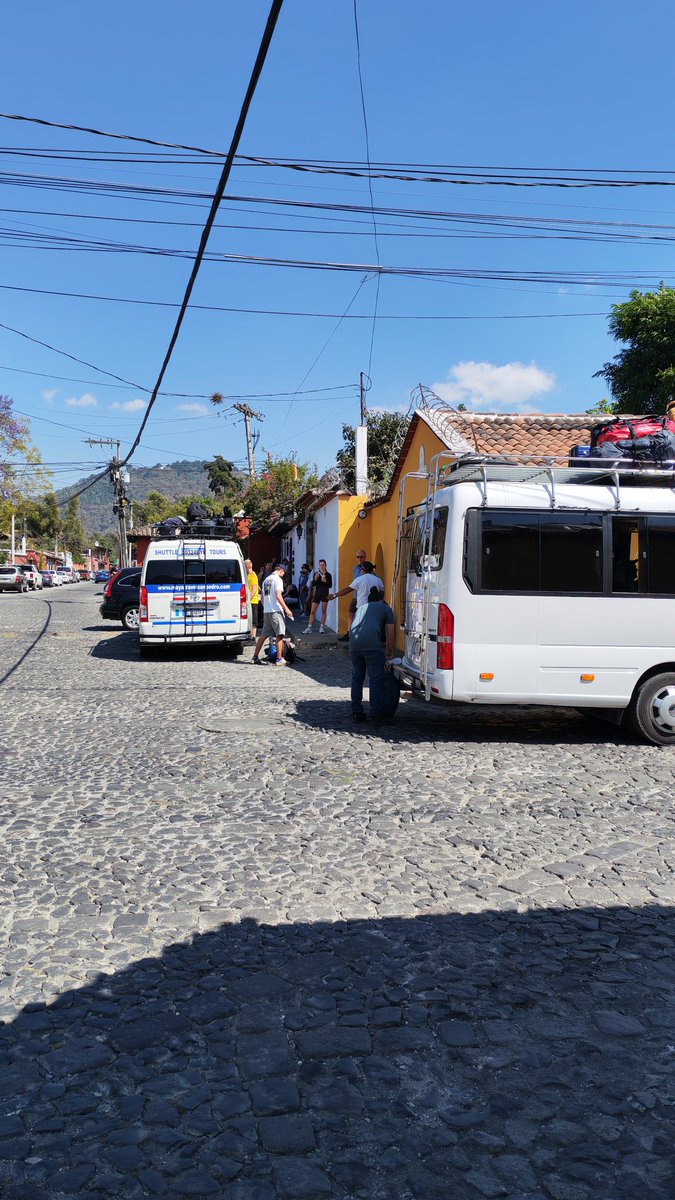 Lemog_'s tweet photo. Nuevamente @JuanMaAsturias... Vengo a evidenciar como las agencias de turismo se están adueñando de espacios. ¿Qué está esperando para actuar? https://t.co/QZ5dThdM8m