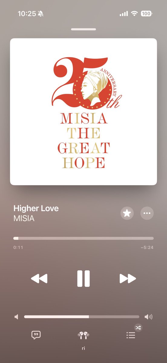Me_IAmRisako's tweet photo. 手を上げたくなるのはわたしだけでしょうか😂🤚🏼 #MISIA 様 #higherlove @MISIA https://t.co/b9v7lvMNI8