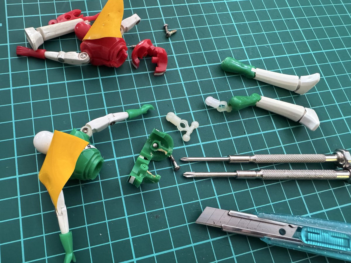 1977年製ポピー 『ビクトラー ジャッカー電撃隊』股関節が折れた我が家