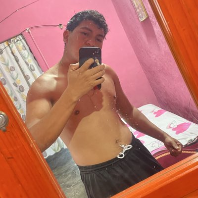 m3mo_23's tweet photo. #NuevaFotoDePerfil https://t.co/M5IuKibxlJ