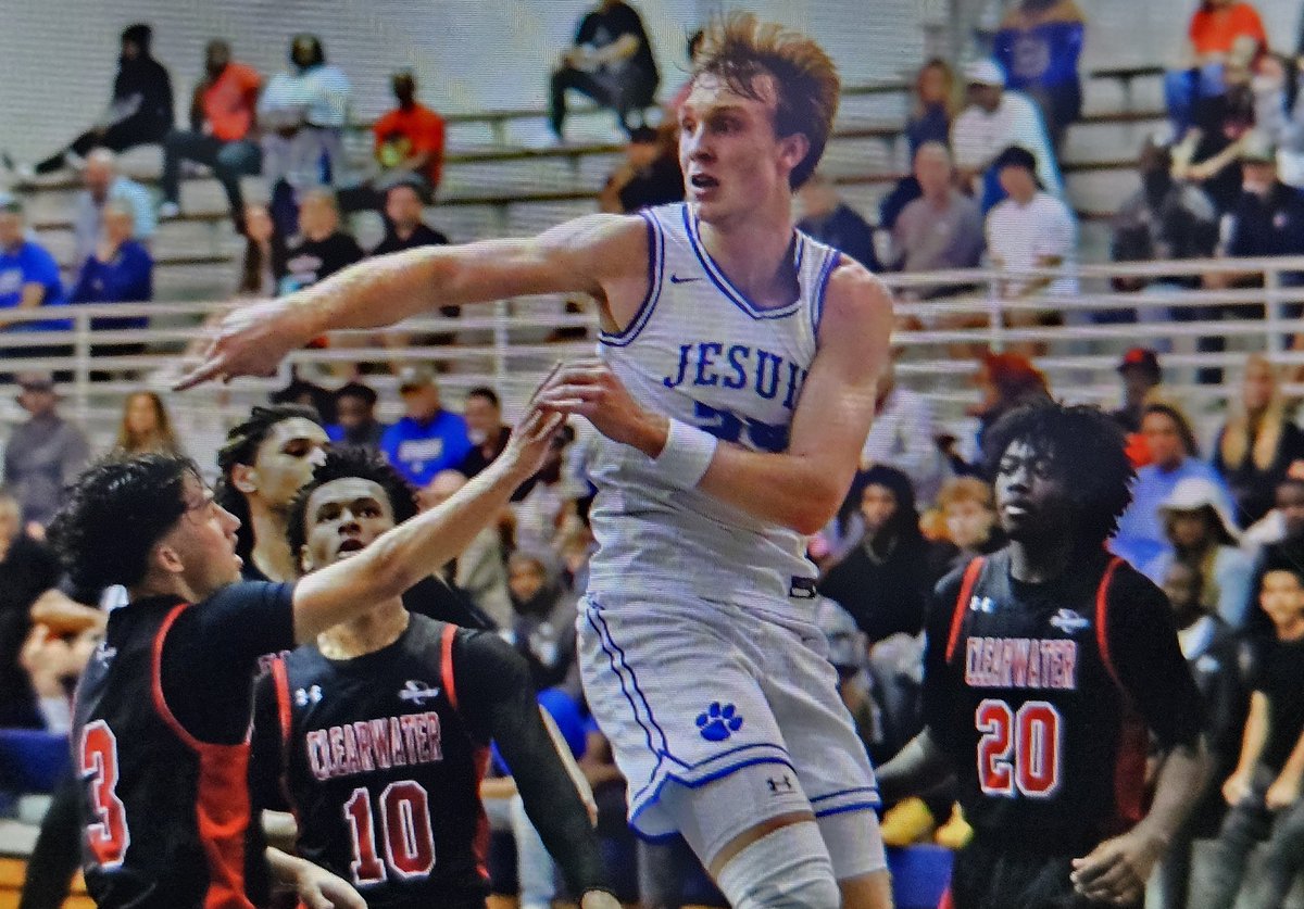Jesuit Tigers Basketball tweet media