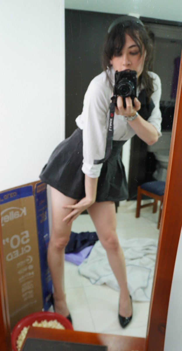 alliallivoid's tweet photo. VOLVI A OF nuevo set esta semana y la siguiente, tambien hago Lives Miércoles  y Jueves y otros dias tipo tarde noche en ;p en @LiveJasmin como Alicia void

#femboy #trans #trap #sissy https://t.co/spvgfN2aC3