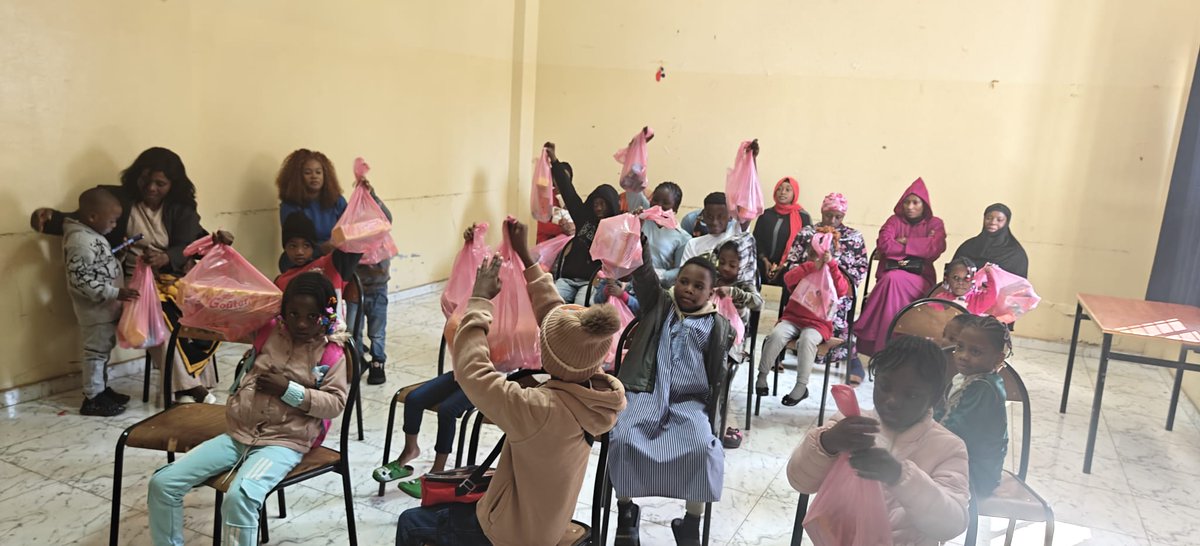 MigrerPour's tweet photo. Happy Lent to all our parents, who taught us human values, sharing, dignity, faith, and courage. Nothing happens to you by chance; chance doesn't exist, as Madam President would say. Thank you. A short visit to the headquarters of the Association of Migrants and the Needy (AMD) https://t.co/ePc0GYlkOQ