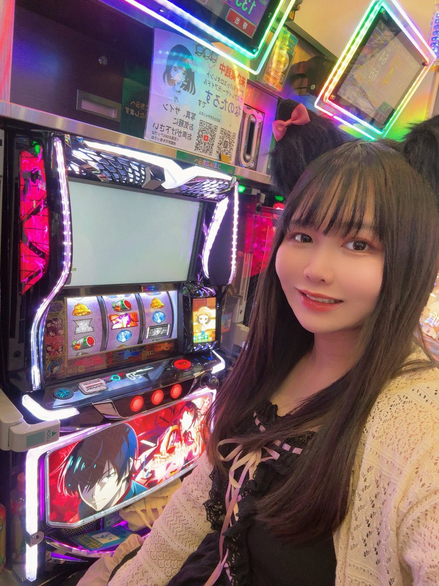 復帰戦は化物語で決まりました🧨 店内は一部のAタイプを除き なんと