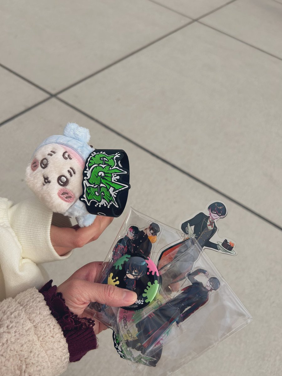 トヨタアリーナ着いたー！！ なーちゃんが1個でランダム缶バ超くん当て