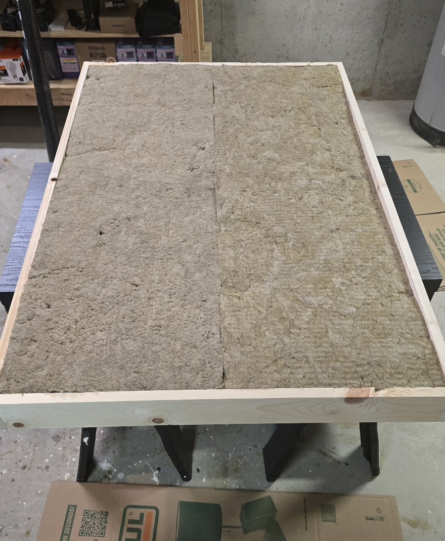 SinitronX's tweet photo. Taking a crack at building my own acoustic panels. Will follow up with finished product.

Average cost < $30 
Size = 48" x 31.5"

#acoustics
#streamers
#diy https://t.co/RImVnDe1IM