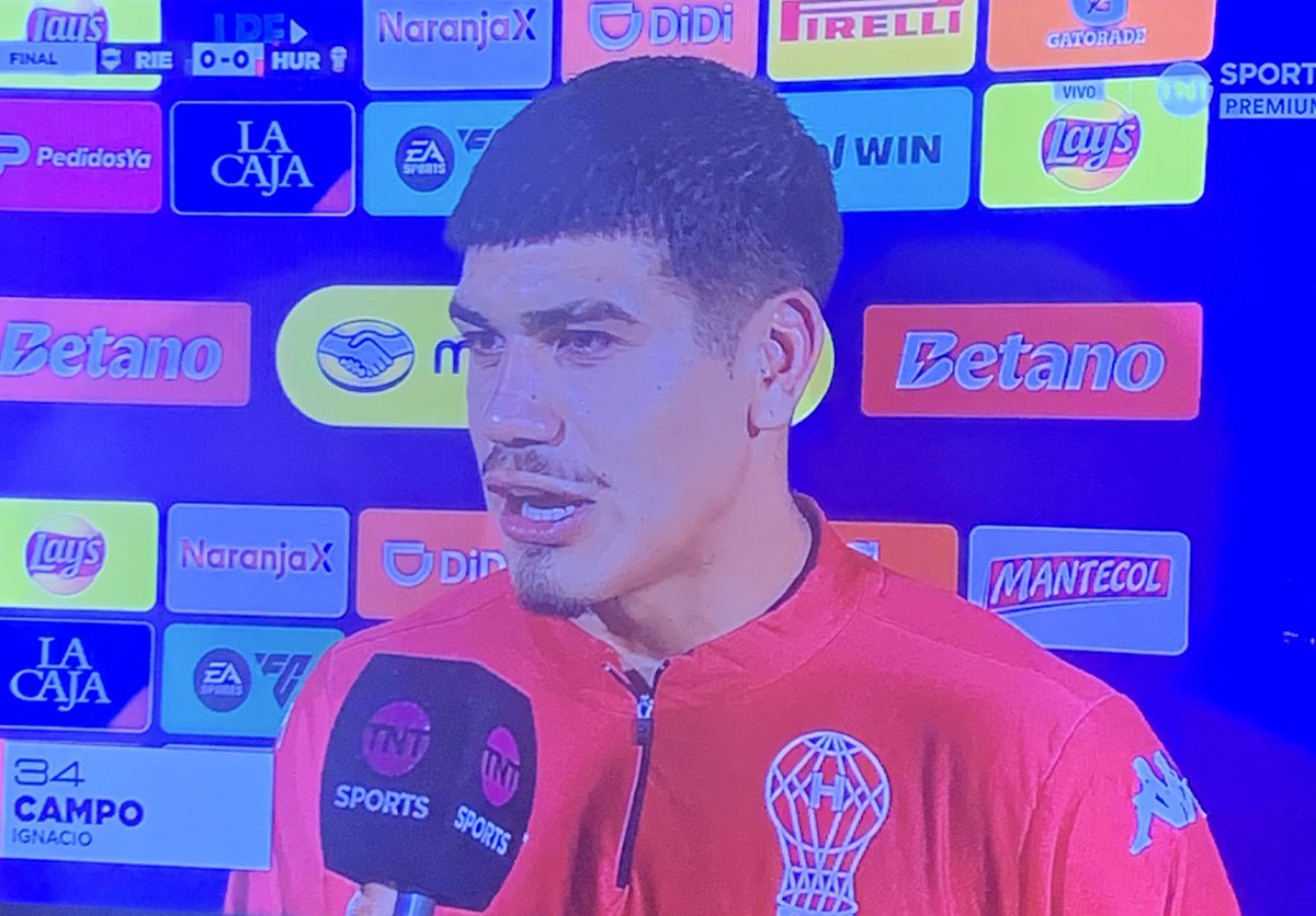 Poco para rescatar. El horrible Echenique fue más protagonista que los jugadores por su espantosa actuación, mira lo que tiene ganas y condicionó a Huracán con sus fallos. Lo mejor fue el debut de Nacho Campo, partidazo pibe, me emocioné con tus lágrimas. Vamos Globo, carajo 🎈✌🏽