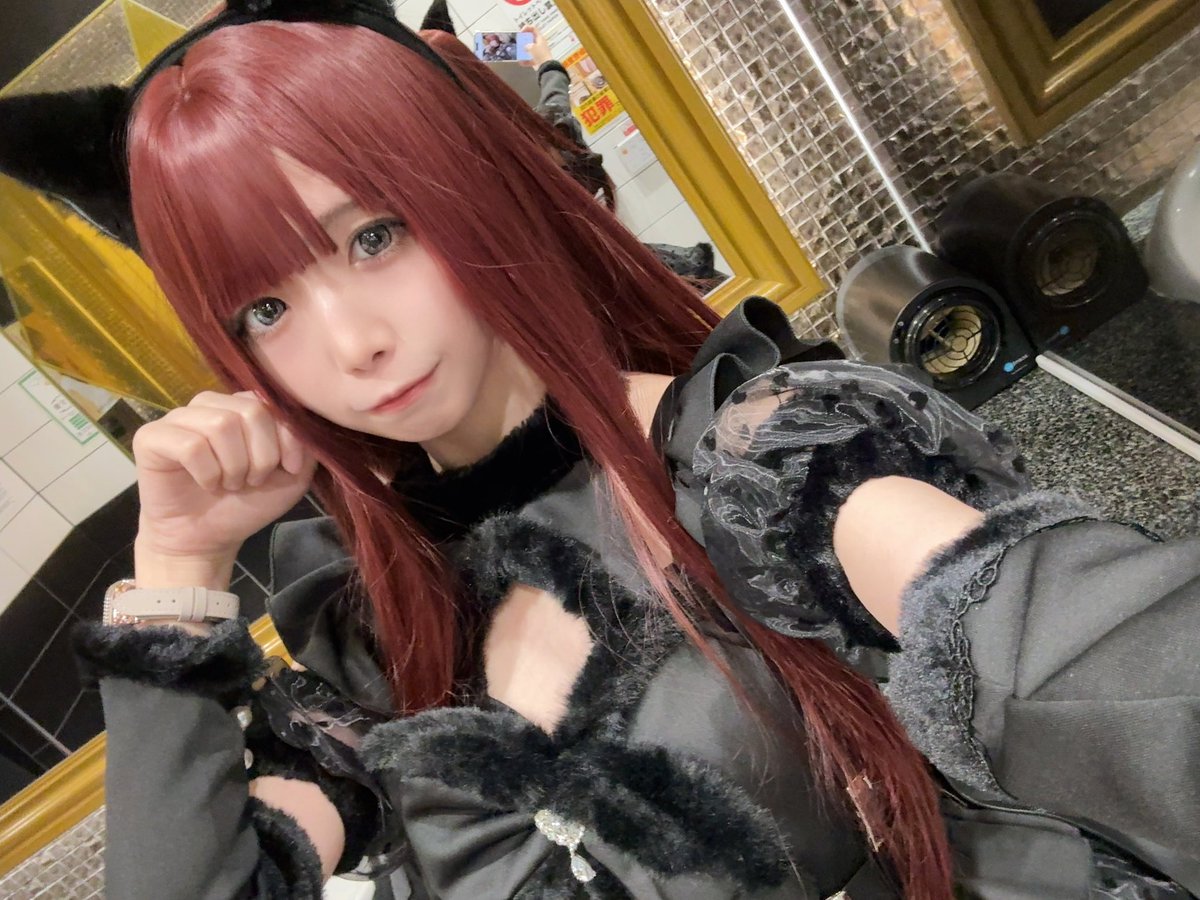 本日は大阪府 #キングオブキングス高槻店 様です！ 猫耳が届きました𛰙