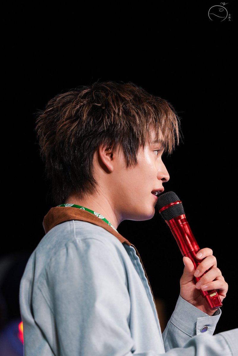 อยากให้ทรงนี้ไปนานๆ จัง พี่บาร์ทเฮ็ดสีผมบ่ได้ก่า

OISHICLUB ON TOUR X GeminiFourth

#OishiClubxGeminiFourth 
#GeminiFourth #เจมีไนน์โฟร์ท
#Gemini_NT 

[#ByKobbit]