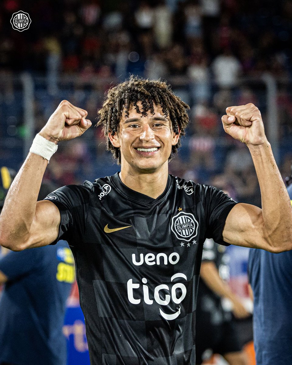 ADRIÁN ALCARAZ ES PARAGUAYO.
📞 🇵🇾