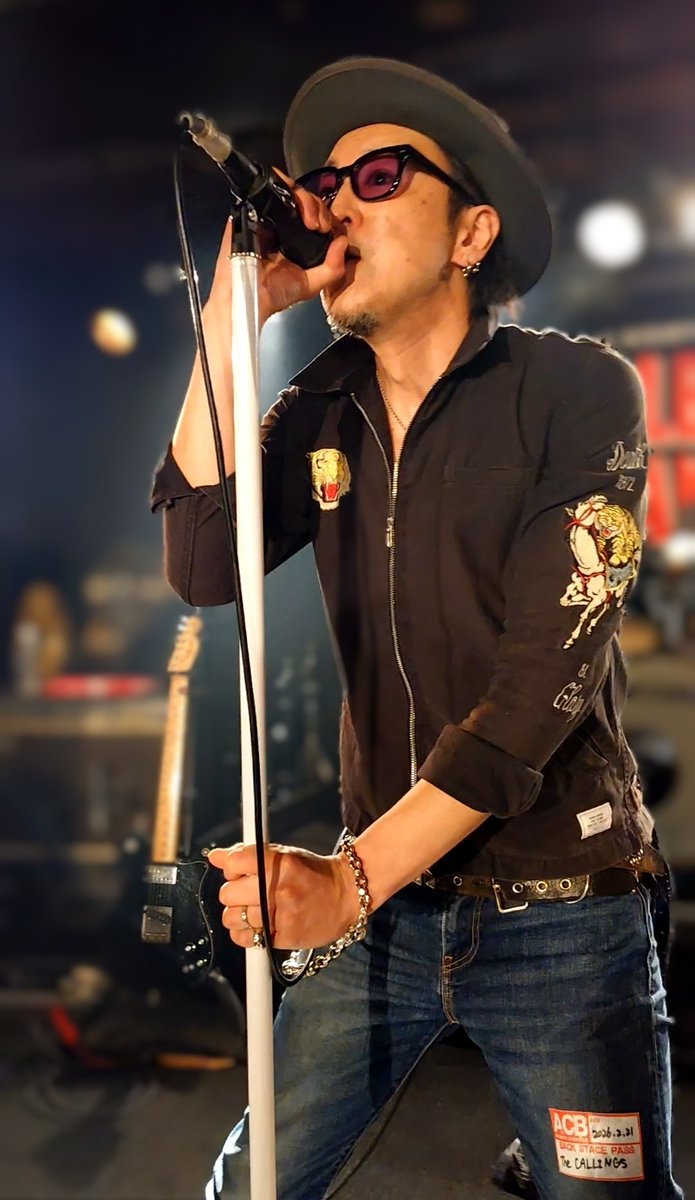 tetsu8367's tweet photo. 昨夜！「2/21 新宿ACB」
THE CALLINGS🎸

やっぱカッキィーぜ！燃えるぜ！

あと､写真が奇跡的に上手く撮れたぜw https://t.co/1rVYg7SWvX