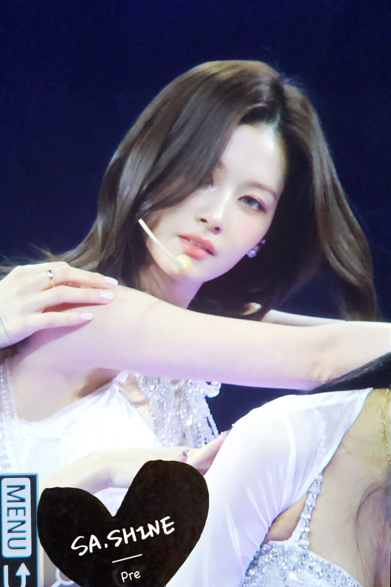 260221 EST Pre Ver. (260222 KST)
#사나 #TWICE #SANA #サナ
----
Thanks to my special friend for providing the photos🤍 <a href="/PULSE_KDH/">𝗣𝗨𝗟𝗦𝗘</a>