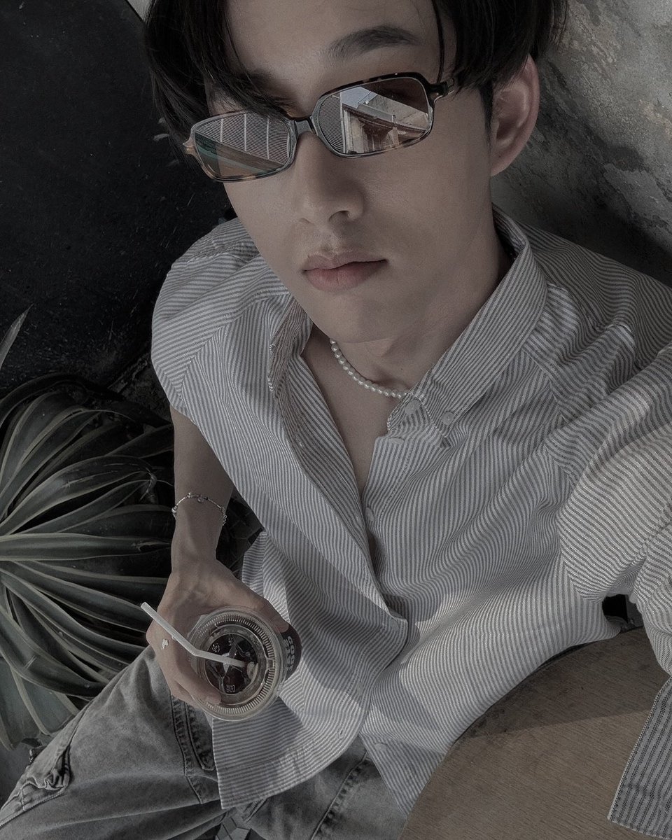 Esselion Raviel. tweet media