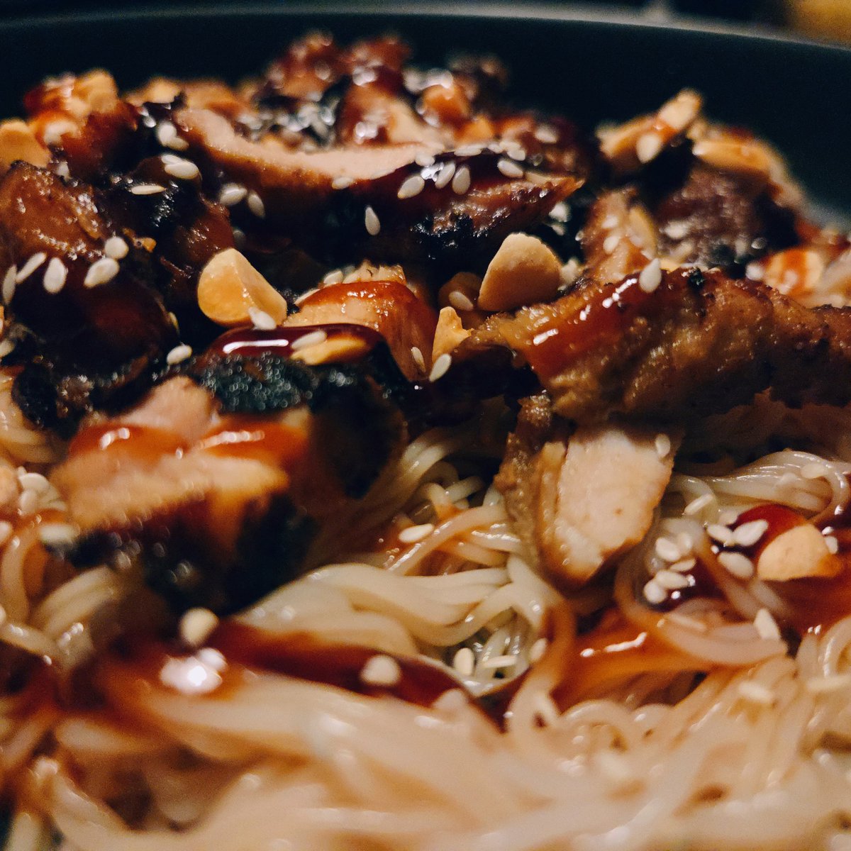 dinner
first time having rice noodles, I do not like them.
the chicken was good.