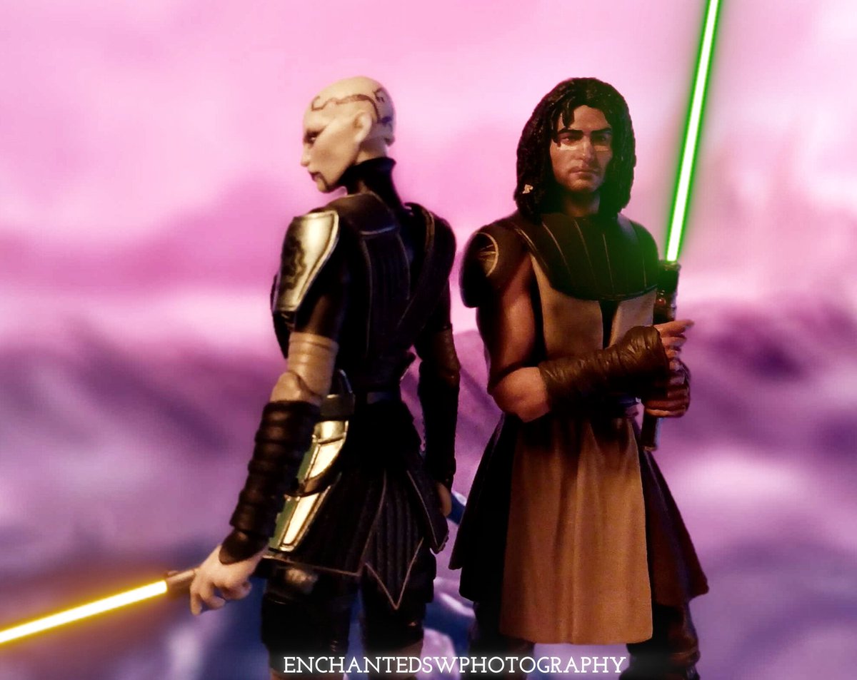 #HasbroPulse ate with these new #starwarsblackseries 6in figures!!! 

Had a little fun with some photography! 

Follow my IG for more of my toy photography!!

IG @ Enchantedswphotography