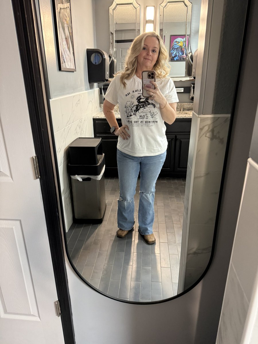 53lbs down since August💪🏻💪🏻

Proud af🥳🥳🥳