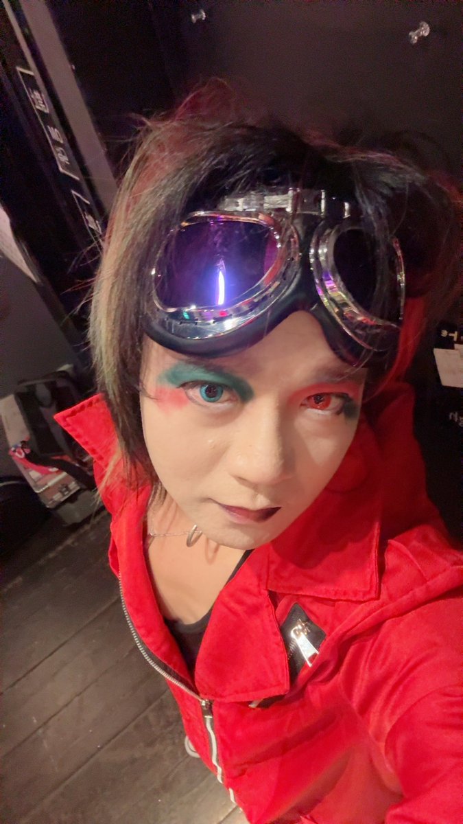 daisuke_vabel's tweet photo. 藤本工業100周年
周南LIVE RISE
無事に終了しました。
BOYSROOM&amp;EVACOLORの2ステでした。
素晴らしいイベントでギター辞めずに弾き続けて来て良かったなと思える日でした！
山口県までご来場して頂きましたお客様、地元の方も遠方の方も誠にありがとうございました！滅茶苦茶気持ちいいLIVEでした！ https://t.co/UdTNKU8nWs