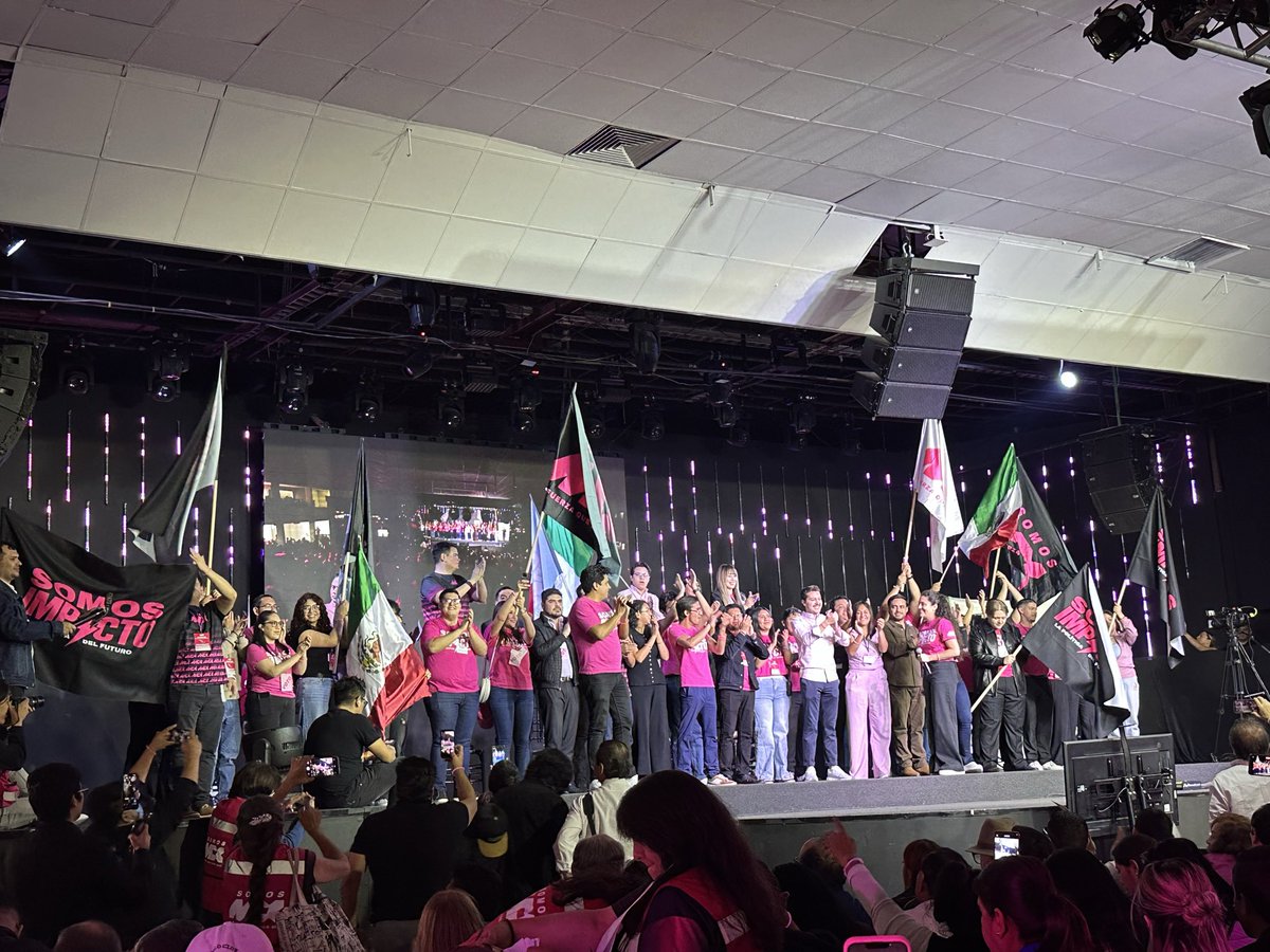 Hoy somos parte de la historia que permite confiar en un futuro promisorio. 

Nace la fuerza ciudadana que va a rescatar al país de la destrucción y el abismo actual. 

Orgullosamente parte de Somos México. <a href="/SomosMxMexico/">SomosMxMexico</a> <a href="/unemexico_/">UNE México</a> 

#SomosUnaRealidad
#SomosMéxico