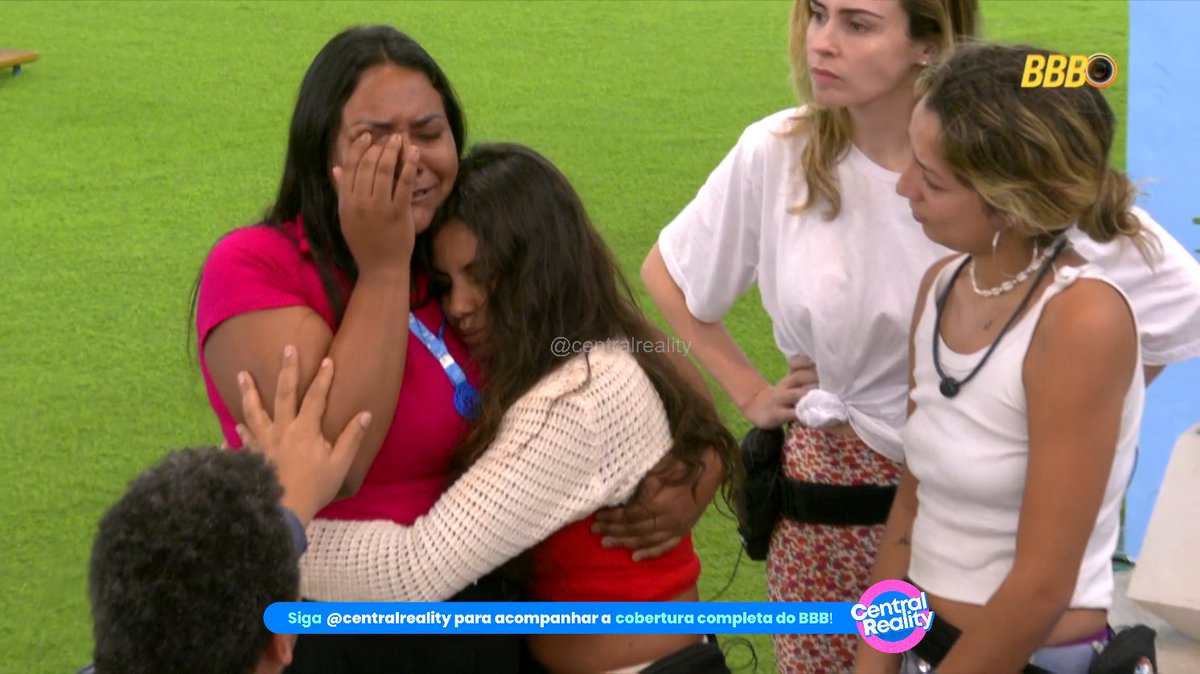 centralreality's tweet photo. Chaiany chora: "Eu não entrei aqui por causa dela [Jordana] e vou sair por causa dela!" #BBB26 https://t.co/Lgx1NBmMCU