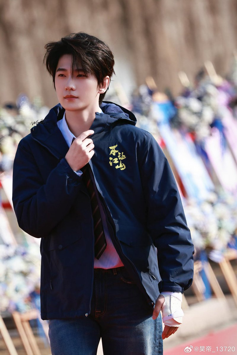 พส.บ้านwow. คือถ่ายพี่ออกมาได้หมื่นคะแนนไปเลยทุกงาน​ทุกรอบ!!!  
หล่อออร่าทะลุอุปกรณ์กล้องสุดๆ​ 🩵​🩵