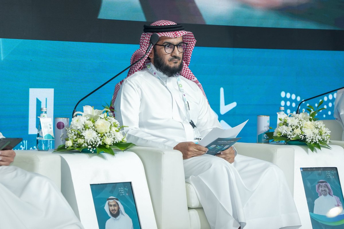 sahal3220's tweet photo. تشرفت بالمشاركة محكّمًا في #جائزة_الإنتاج_المرئي_للنشء هذه المبادرة الملهمة التي جاءت برعاية كريمة من معالي وزير التربية والتعليم وتنظيم متميز من #جمعية_وسم_الصبا.
مبارك للفائزين هذا التميّز المستحق، مع أطيب التمنيات بالتوفيق والحظ الأوفر لكل من شارك ولم يحالفه الفوز. https://t.co/N01dS45kyP