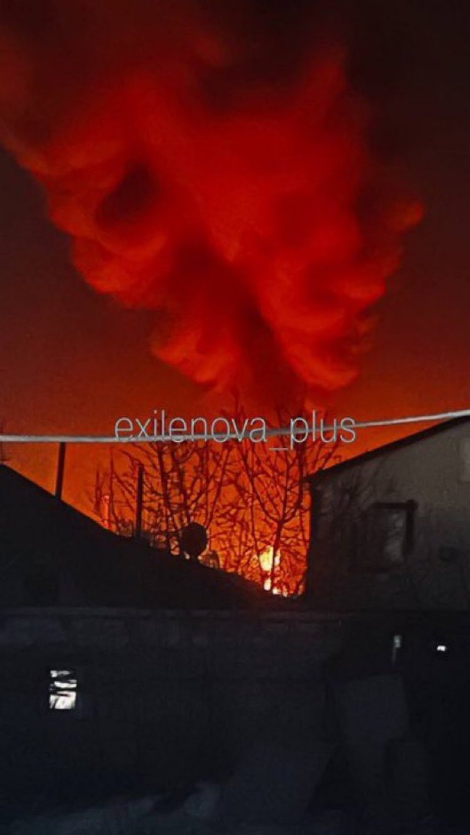 #Ukrainian 🇬🇧drones just struck a #Russian oil depot in the #Luhansk region moments ago