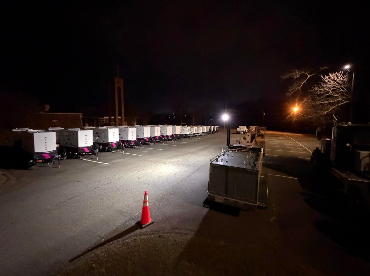 T-Mobile Newsroom tweet media