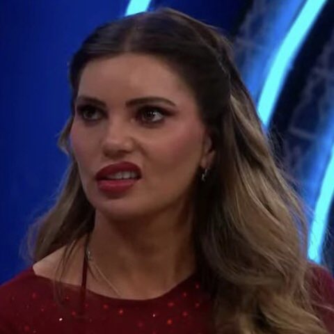 bett0_98's tweet photo. Más de 30 minutos de chistes sin remate, videos viejos y referencias a MCC.
#FestivalComediaCHV https://t.co/IXEXK4P4yy