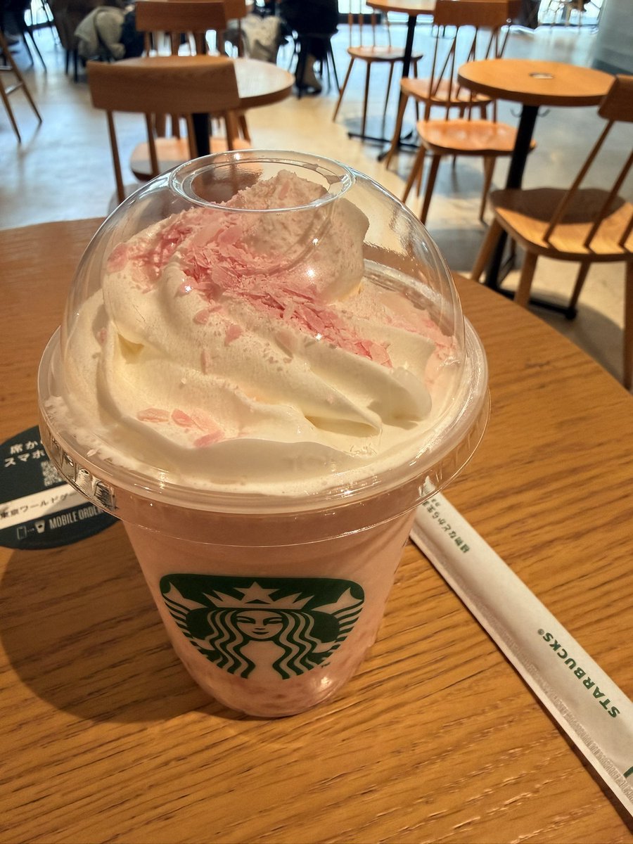 トラストタワーの入り口で吉田さんとわごむさんをお見かけしたので、「ごめん、待った？」と声を掛けようとするも間に合わず、1人寂しくスタバで春を感じているのが私です。
#SNPIT