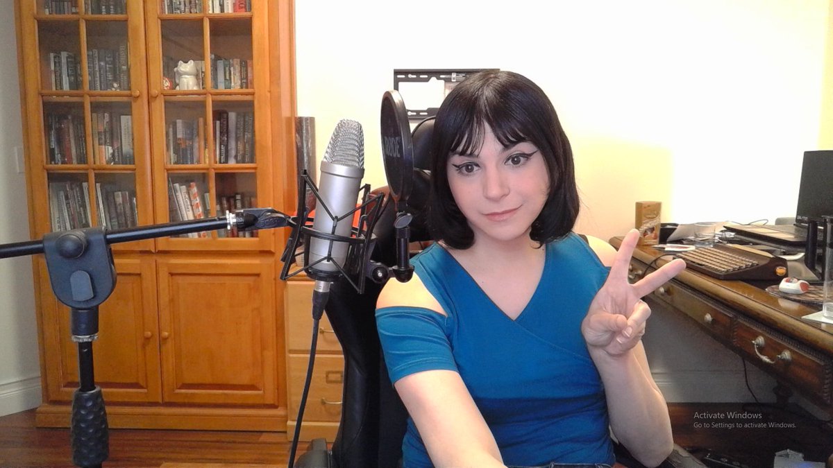 Playing Best Game (Octopath) rn