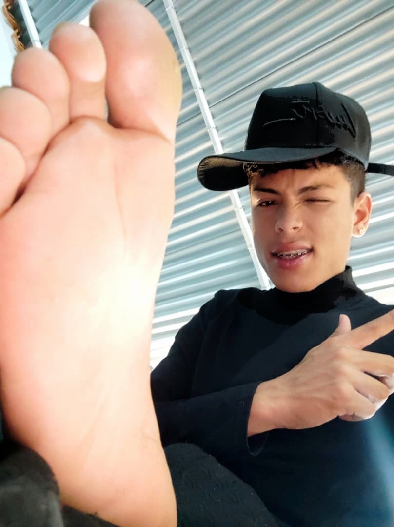 Master_444 tweet media