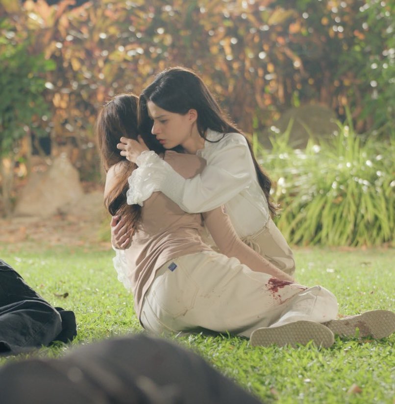 SOMEONE SEDATE ME 😭

THE AIR Q26 SHOOTING
#เสน่หาวาโยคิว26
#FreenBecky #ฟรีนเบค 
#srchafreen #beckysangels