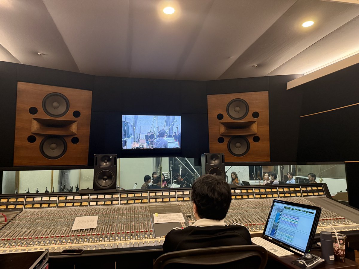 ishikawa_limite's tweet photo. 頑張った。大曲ばかり頑張ってもらった。
今日もお疲れ様でした。
プレイバックが終わったらチームみんなが拍手するほど大曲。これほんとに劇伴なの？と。 https://t.co/GWhqwUC6LF