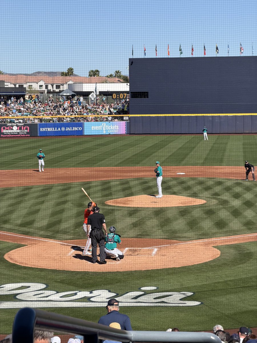 Rachel Luba (レイチェル・ルーバ) tweet media