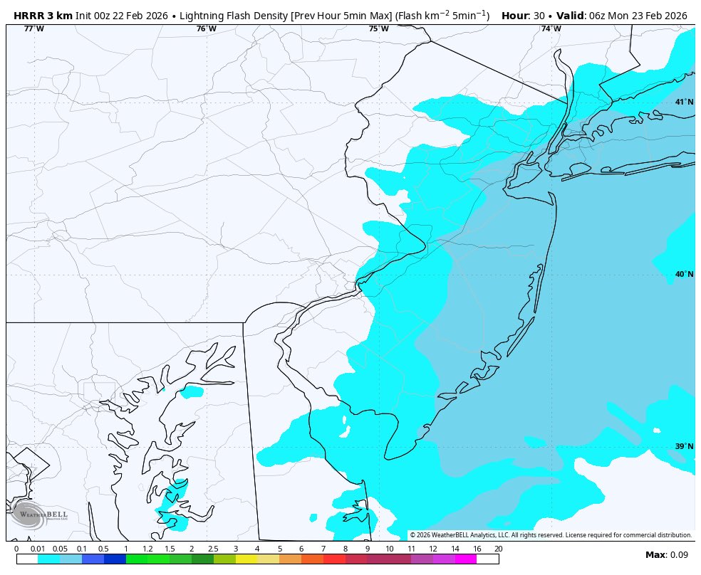 NJWxNews's tweet image. 00z HRRR with some #ThunderSnow potential. Closer to the coast getting 3”/hr, wow!! #njwx #njsnow #njblizzard #blizzard2026